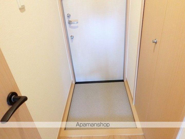 岩手県盛岡市みたけ3丁目の賃貸アパートの玄関
