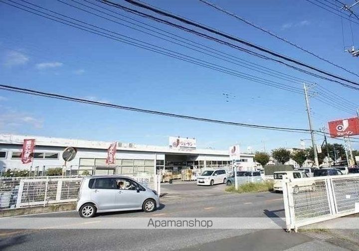 クローバー・セゾンの周辺