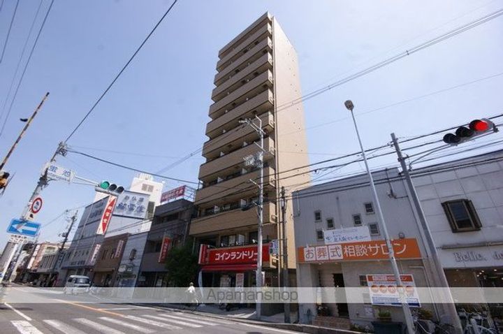 大阪府豊中市螢池東町1丁目の賃貸マンションの外観