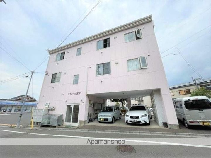 リヴェール富岡の外観