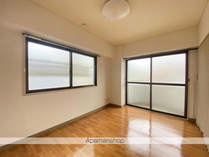 番町田村館の内装