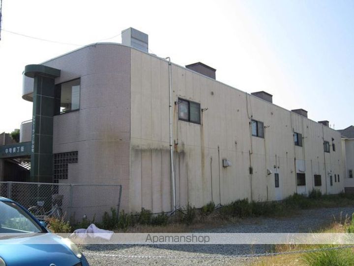 シャトーラベニア中町102の外観