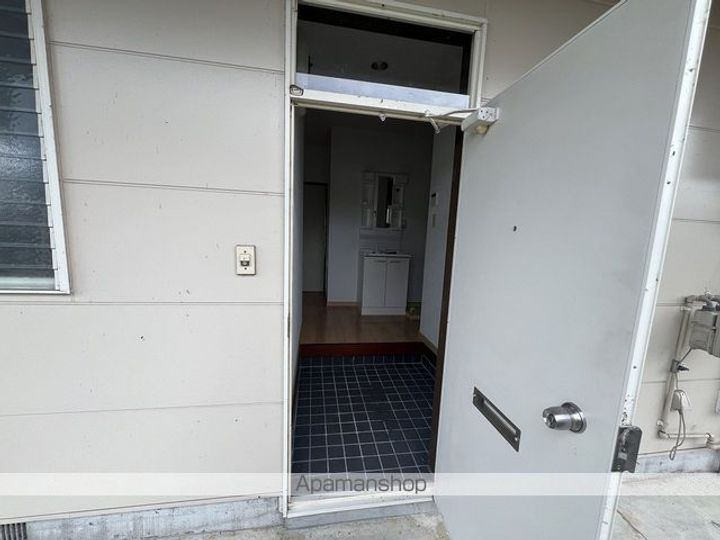 ハイム1.5百槻102の玄関