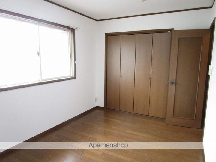 エルジェB-22のその他画像