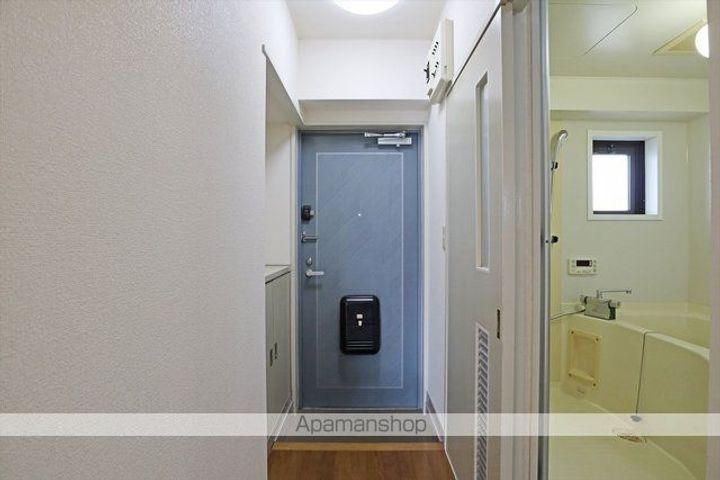 福島県郡山市名郷田1丁目の賃貸マンションの玄関