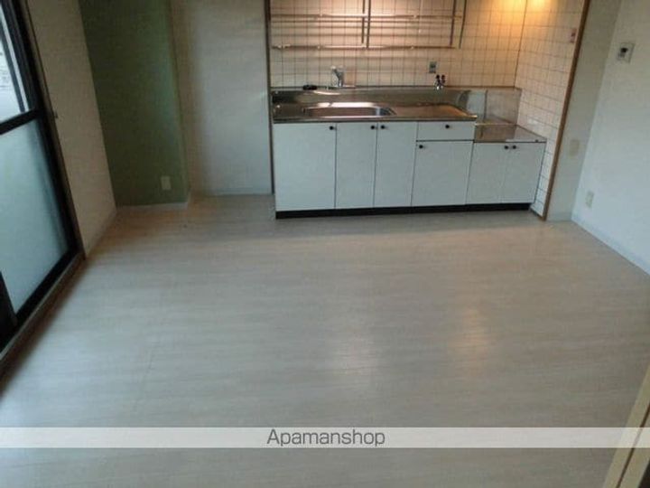 ベルドムール羽衣の居間