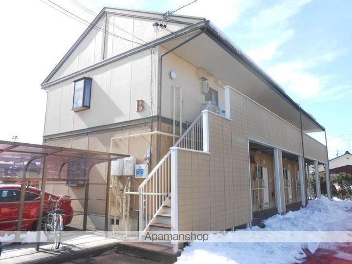 長野県松本市南原1丁目の賃貸アパートの外観