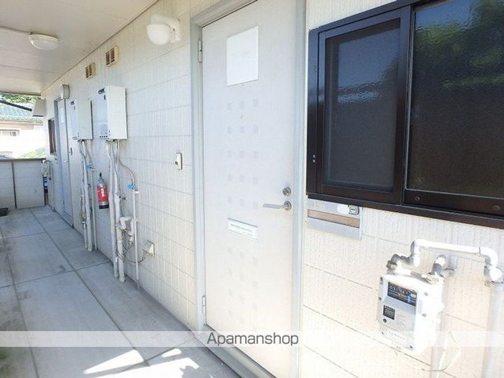 長野県松本市渚2丁目の賃貸アパートの玄関