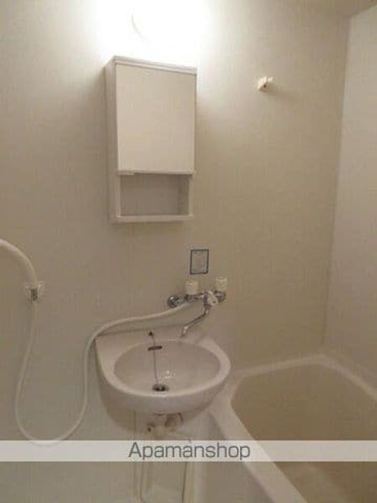 REVEKANEKA302の内装