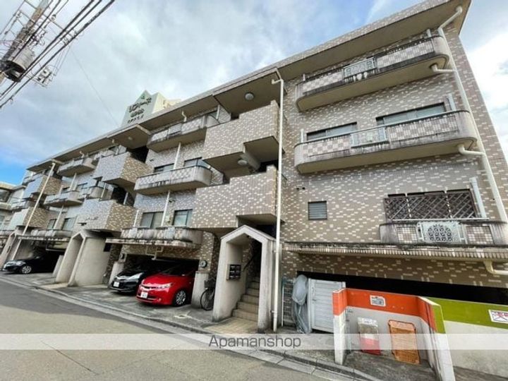 リフィーネめじろ台の外観