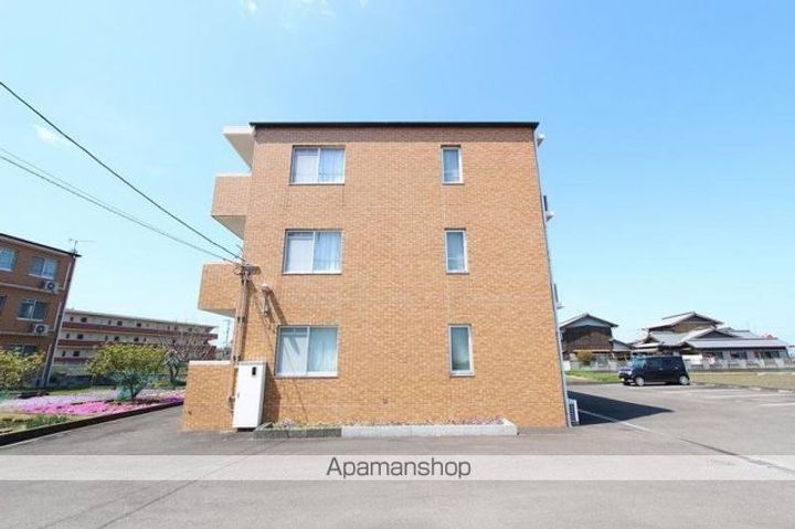 サンロベリア302の外観