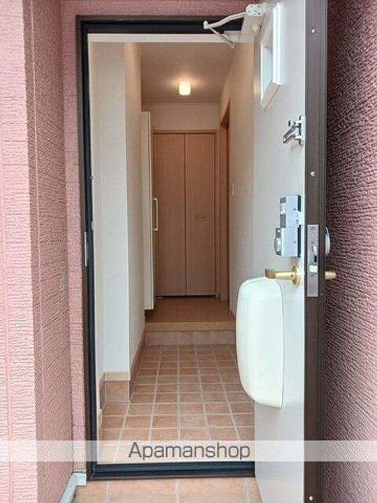 フロンティアの玄関