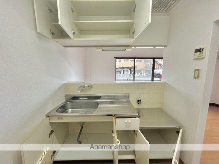 滋賀県蒲生郡日野町大字山本の賃貸アパートの内装