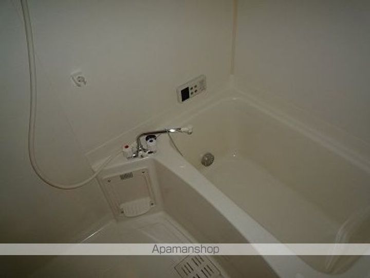 アングラート302の内装