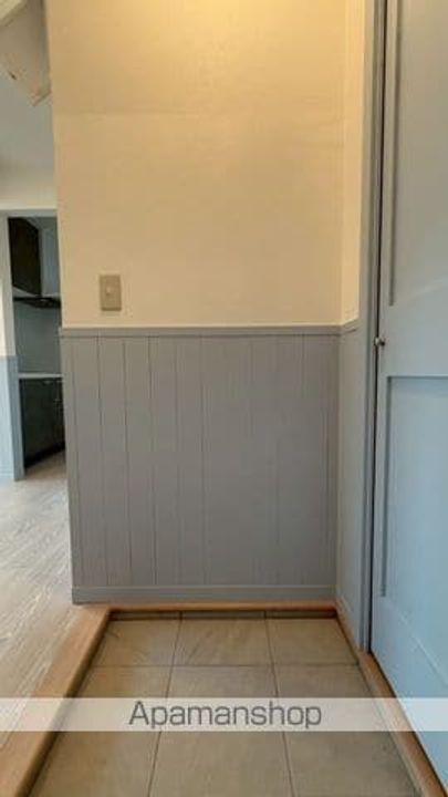 プリマ八王子壱番館の玄関