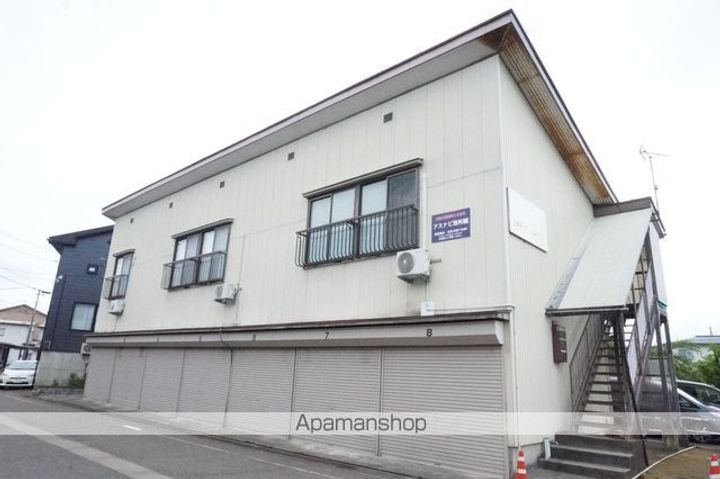 ハイツクローバー202の外観