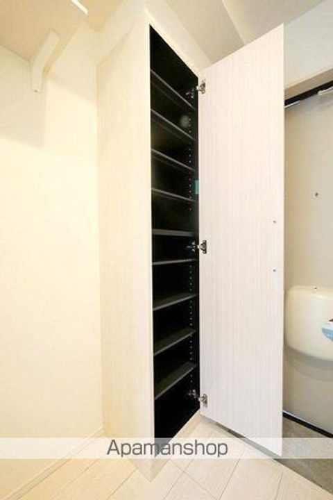 東京都杉並区松ノ木3丁目の賃貸アパートの玄関