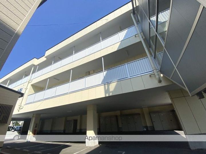 ピュアパレス人見203の外観