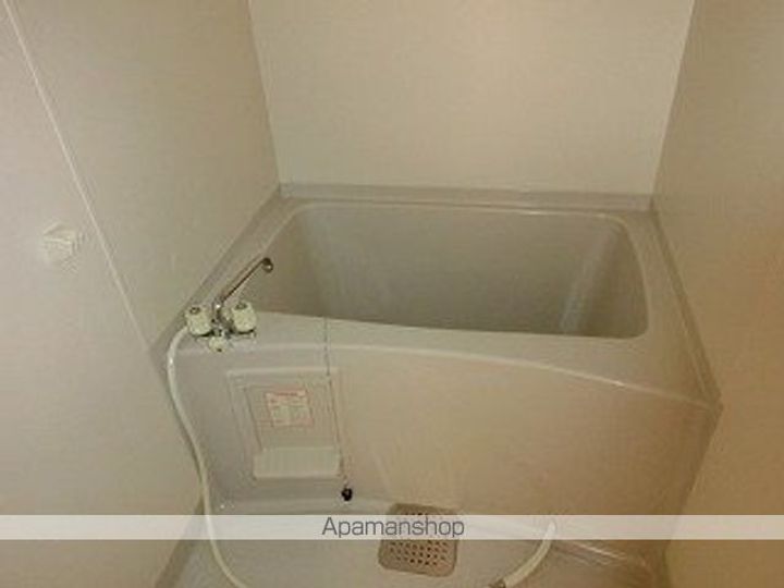 岩手県滝沢市穴口の賃貸アパートの風呂