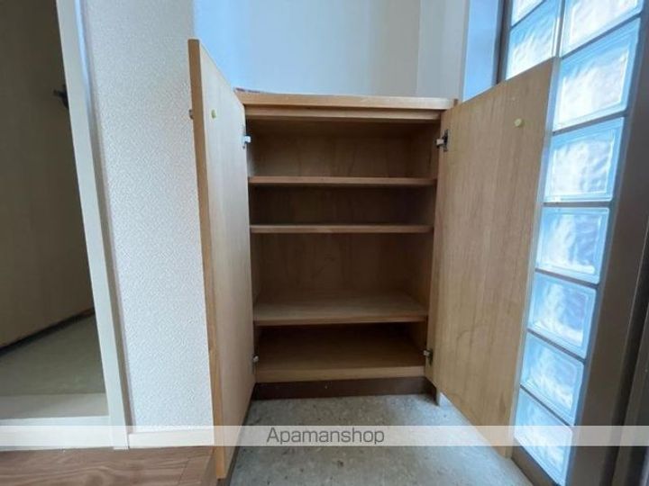 香川県高松市伏石町の賃貸マンションの内装