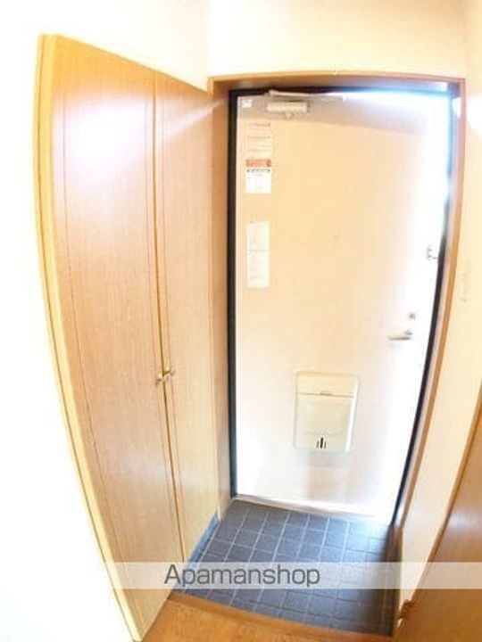 グランドゥール安宅107の玄関