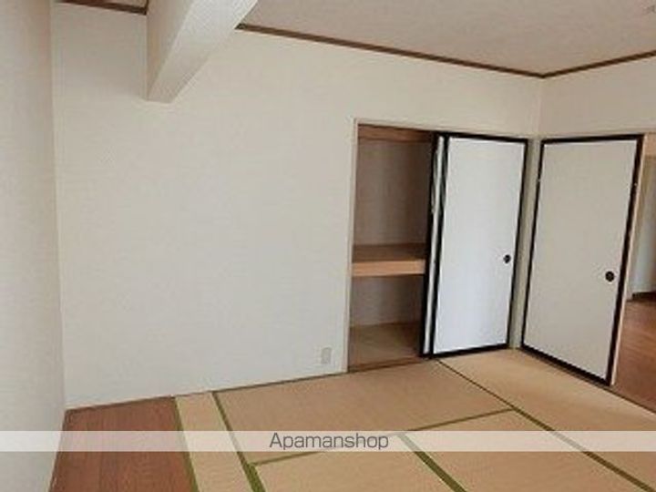 フローラルの内装