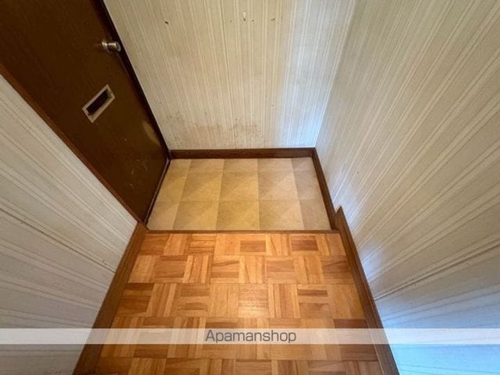 ハイツ髙橋№15の玄関