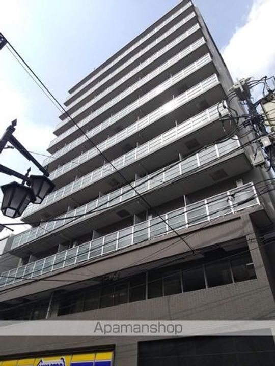 東京都新宿区北新宿4丁目の賃貸マンションの外観