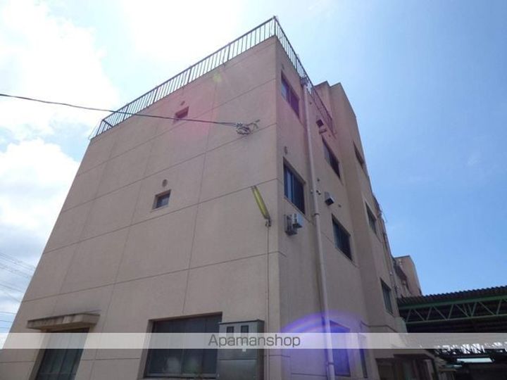 グリーンハウスの外観