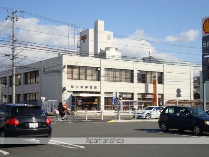 リヴィエール102の周辺