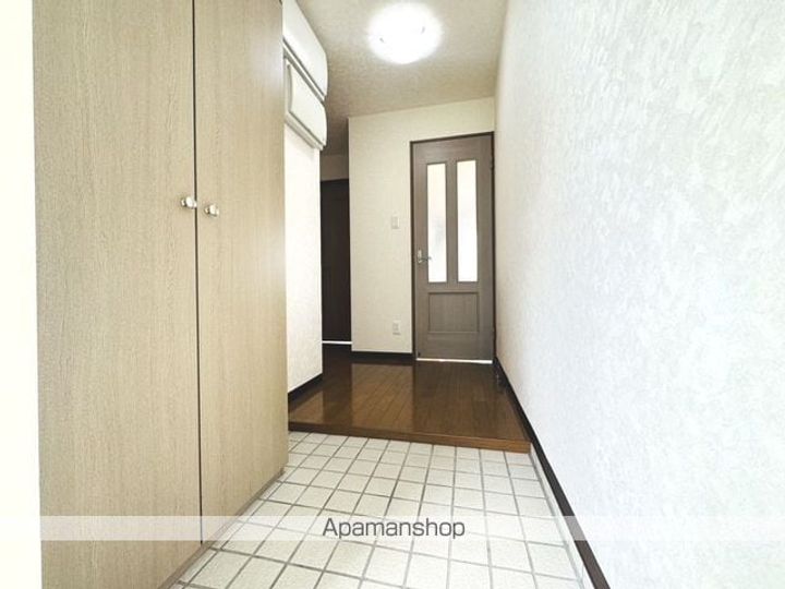 マンションブライト201の玄関