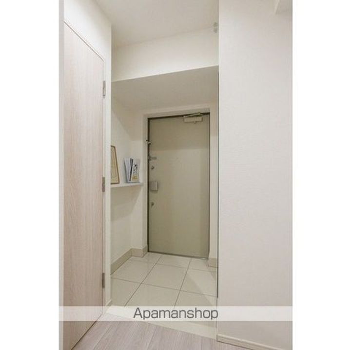 コンフォリア・リヴ木場の玄関