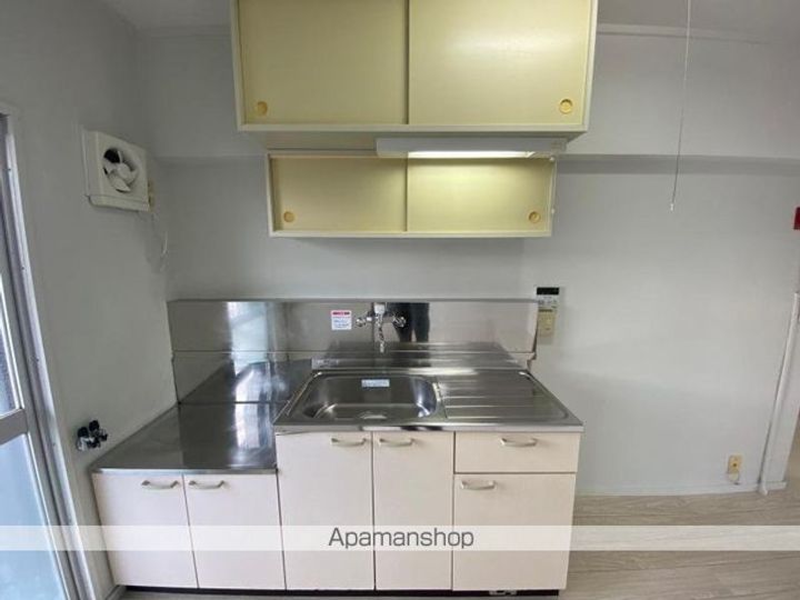 香川県さぬき市志度の賃貸マンションのキッチン