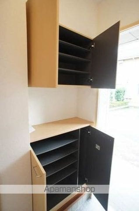 カーサフォンティーヌF101の玄関