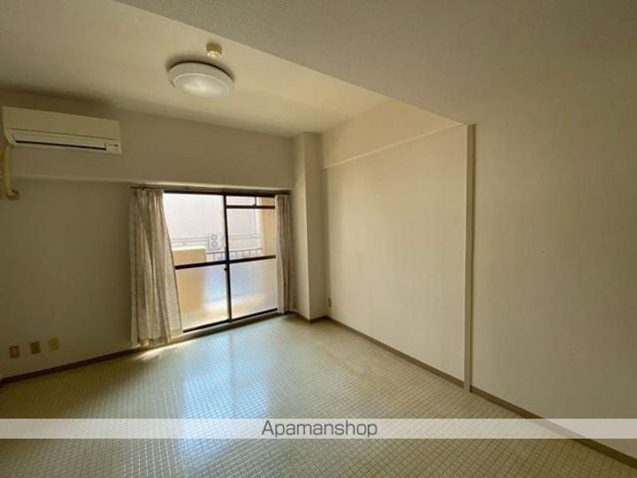 岩清尾マンションの内装