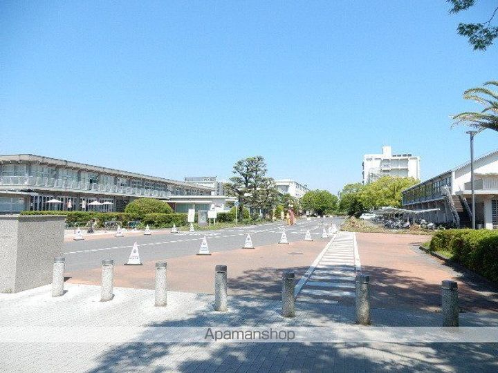 岡山県岡山市北区津島東4丁目の賃貸アパートの周辺