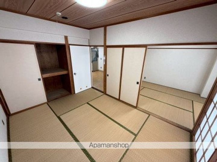 アワヤママンションの内装