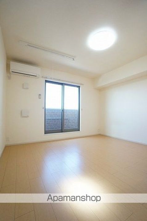 マナスルの居間