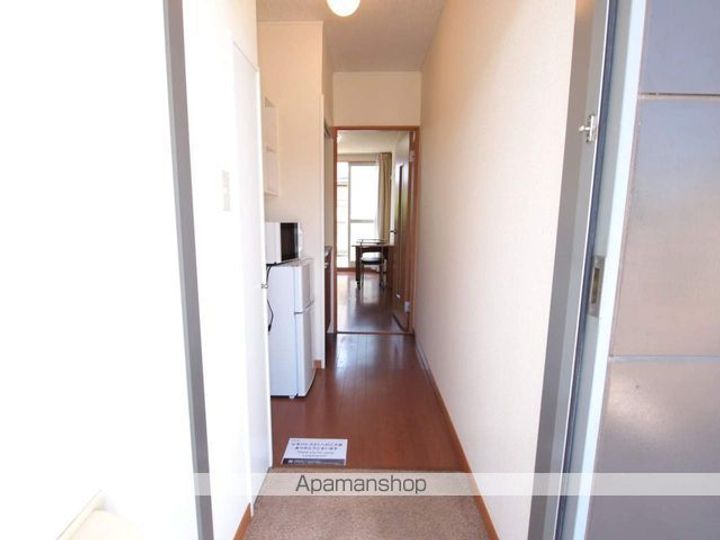 レオパレスブリッシュ西原108の玄関