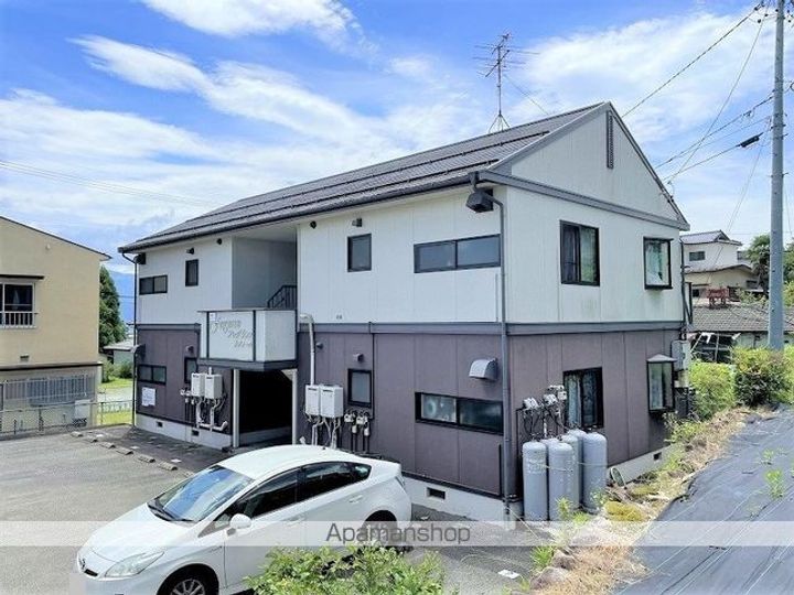 長野県飯田市大王路2丁目の賃貸アパートの外観