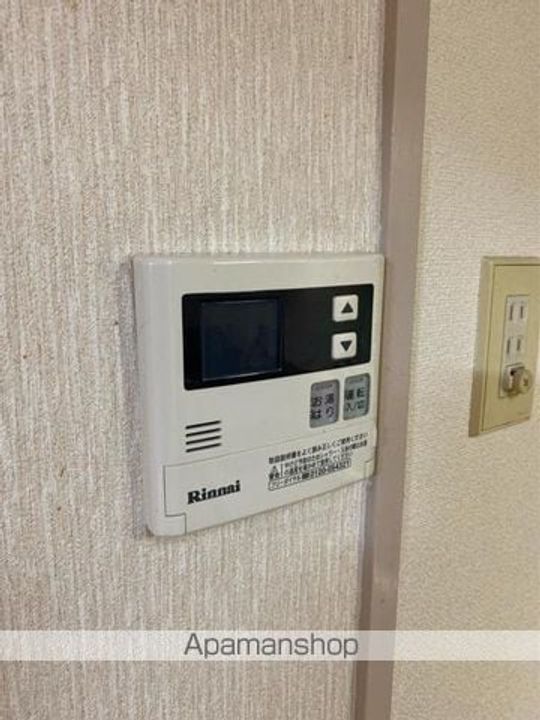 香川県高松市高松町の賃貸マンションの内装