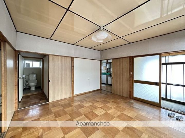 北海道亀田郡七飯町本町4丁目(一戸建)の賃貸物件戸建ての居間