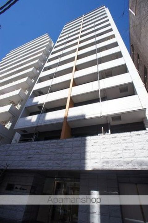 ガーラプレイス新宿御苑の外観