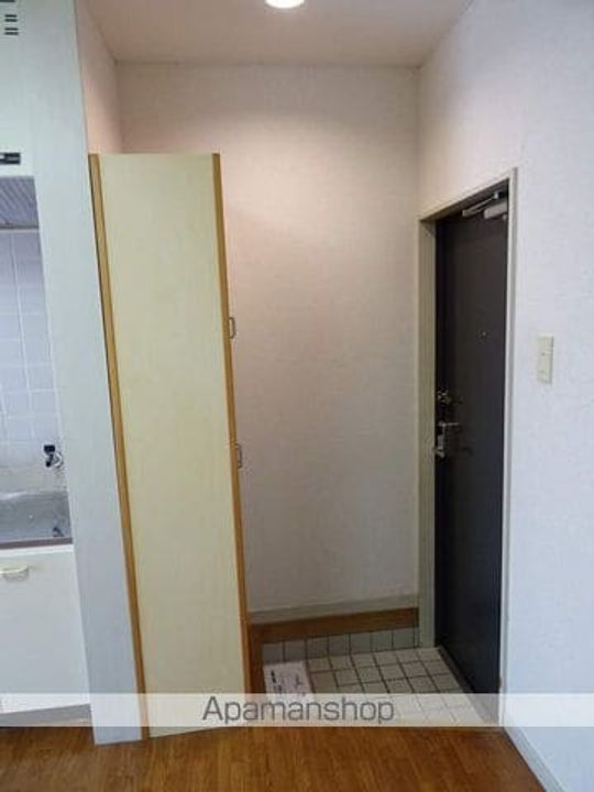 レオパレス沖野第3104の玄関