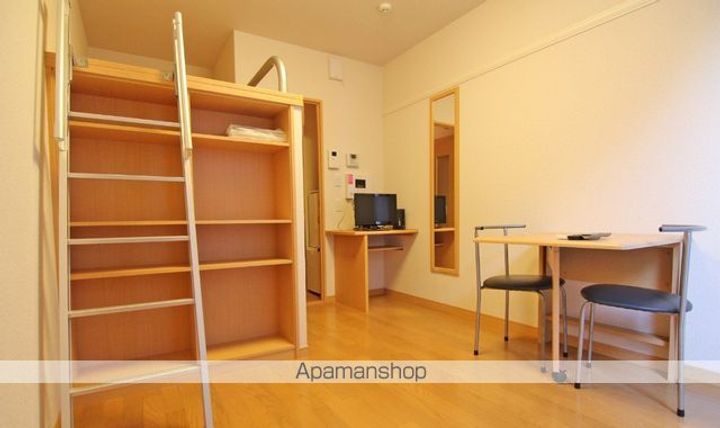 レオパレス北綾瀬の居間