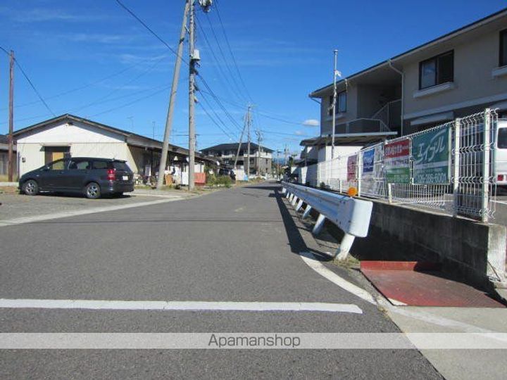 ラベンダーハイツ新井の周辺