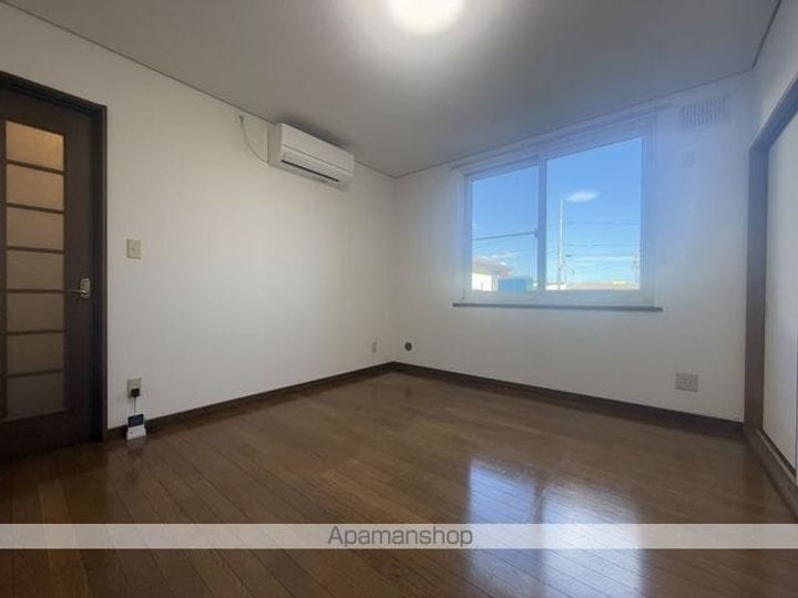 ジョイフルハウス103の居間