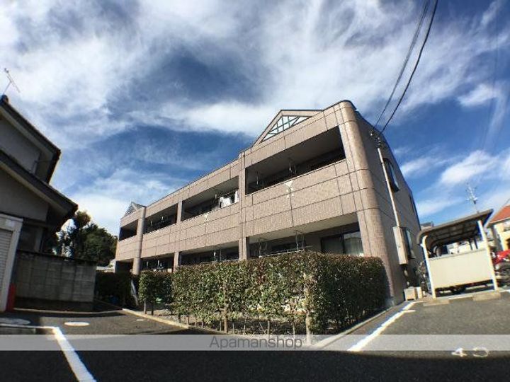 ティアラBの外観