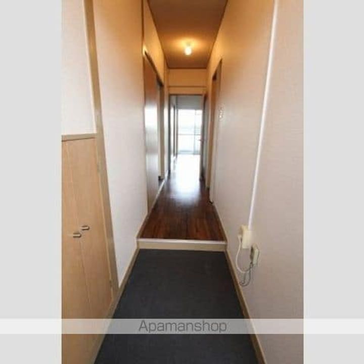 臼井ビル(大森)の玄関