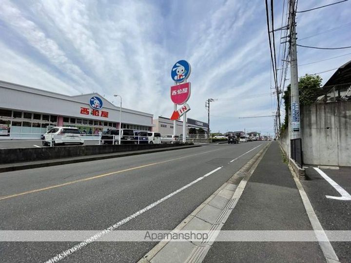 リッチモッチの周辺